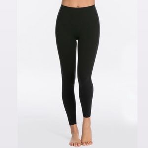 NWT - SPANX Every Wear Icon Legging